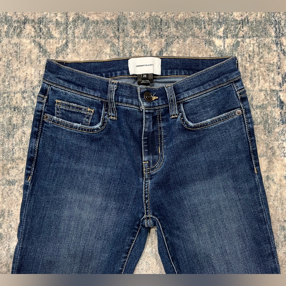 Current/Elliott medium blue wash skinny jeans size 25 one year worn - Picture 2 of 5